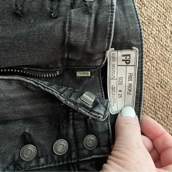 Free People Sailor style flare leg jeans. - Picture 3 of 3